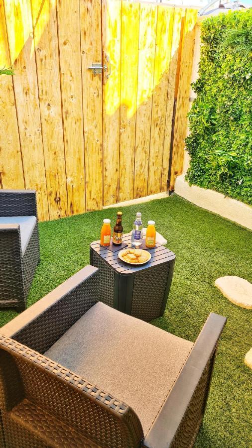 T2 Chambre Miroir Jardin Et Parking Prive Marseille Ngoại thất bức ảnh